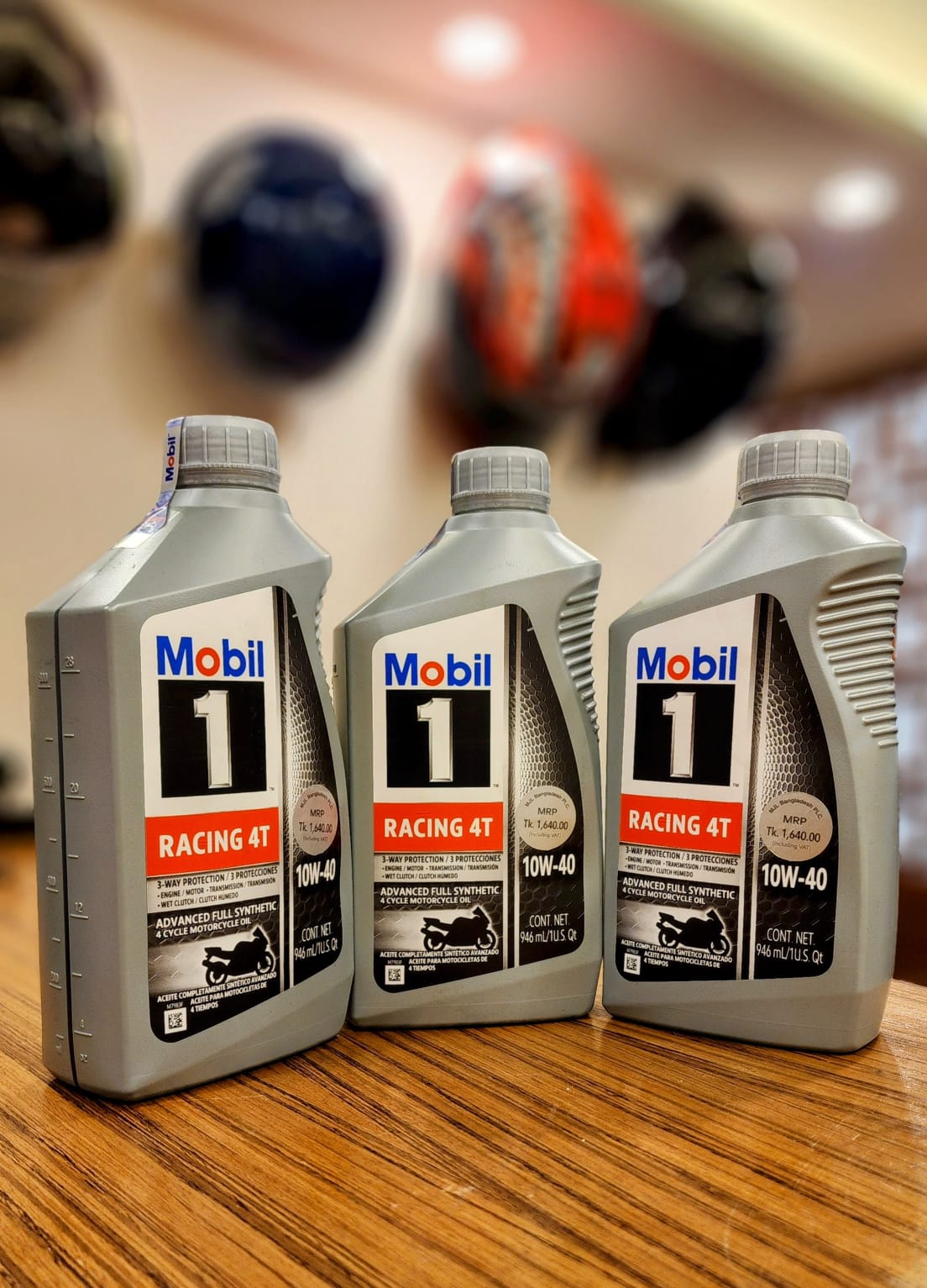 Product Image Mobil 1 Racing 4T 10W40 Full Synthetic 946 ML (USA)